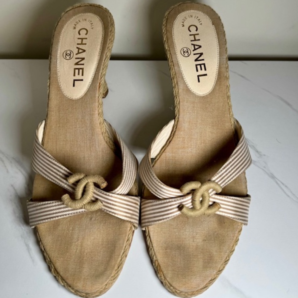 CHANEL Women’s Stripped Wedged Espadrille Sandals Size 37 1/2